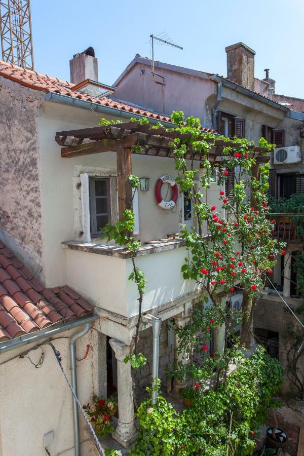 Barbarossa House With Parking Διαμέρισμα Cres Εξωτερικό φωτογραφία